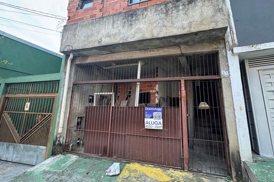 Fachada com Placa de casa para alugar com 1 quarto, 45m² em Cipava, Osasco