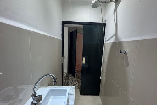 Banheiro de casa para alugar com 1 quarto, 45m² em Cipava, Osasco