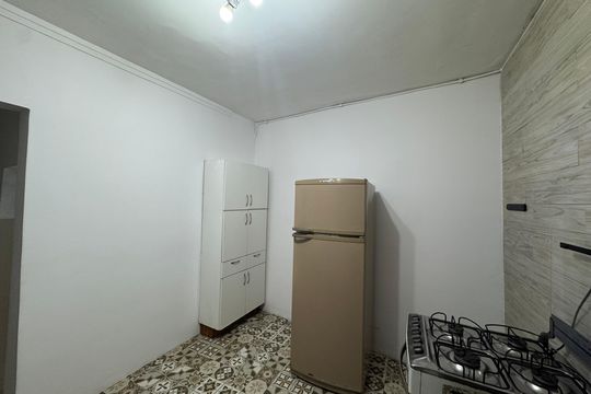 Cozinha de casa para alugar com 1 quarto, 45m² em Cipava, Osasco