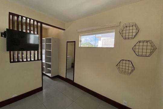 Quarto de casa à venda com 5 quartos, 360m² em São Francisco, Niterói