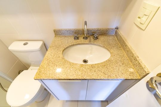 Banheiro Social de apartamento à venda com 2 quartos, 67m² em Vila Mascote, São Paulo
