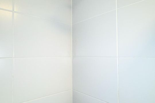Banheiro de kitnet/studio para alugar com 1 quarto, 24m² em Jardim das Acacias, São Paulo