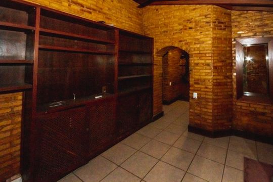 Casa para alugar com 6 quartos, 403m² em Pampulha, Belo Horizonte