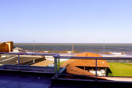Casa de Condomínio para alugar com 3 quartos, 100m² em Unamar, Cabo Frio
