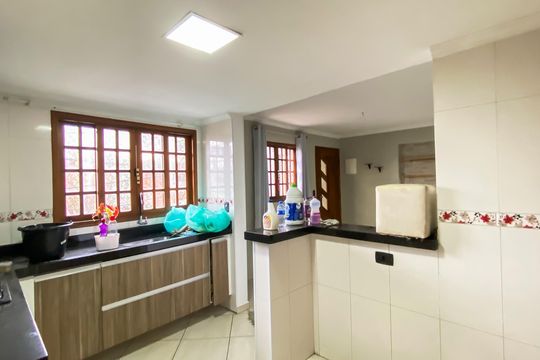 Cozinha de casa para alugar com 2 quartos, 80m² em Vila Buenos Aires, São Paulo