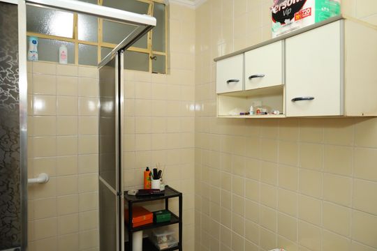 Banheiro 2 de casa à venda com 6 quartos, 312m² em Vila Rosaria, São Paulo