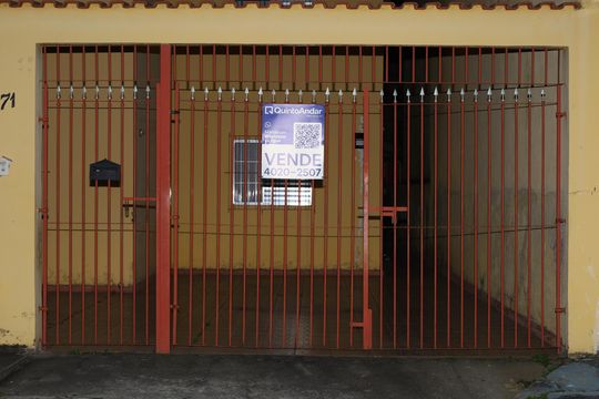 Placa GRANDE instalada no portão do imóvel, dia 23.07.2026 - Código da placa: TZWM-1060 de casa à venda com 6 quartos, 312m² em Vila Rosaria, São Paulo
