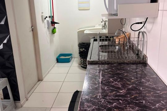 Cozinha de apartamento à venda com 2 quartos, 33m² em Jardim Bandeirantes, São Paulo