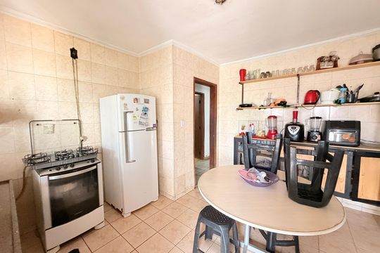 Cozinha de casa à venda com 3 quartos, 150m² em Jardim Currupira, Jundiaí