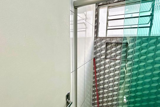 Banheiro de apartamento para alugar com 2 quartos, 46m² em Vila Izabel, Guarulhos