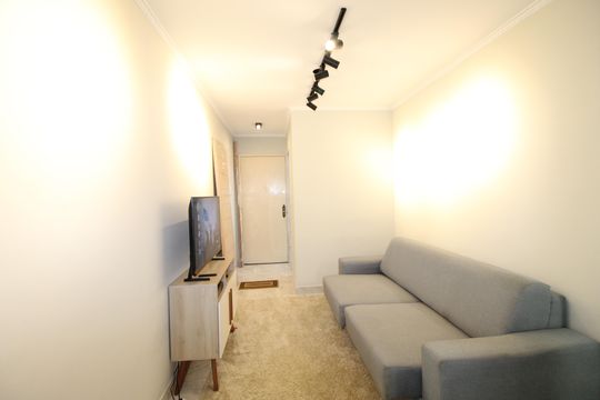Sala de apartamento à venda com 2 quartos, 47m² em Vila Carmosina, São Paulo