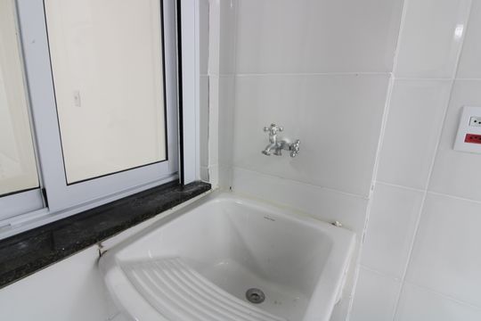 Área de Serviço de apartamento para alugar com 2 quartos, 46m² em Vila Talarico, São Paulo