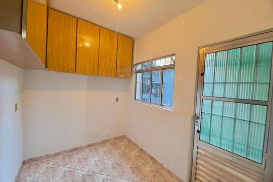 Despensa de casa para alugar com 3 quartos, 177m² em Vila Augusta, Guarulhos