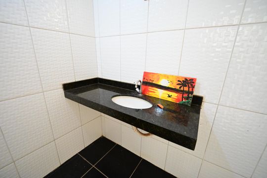 Casa à venda com 3 quartos, 200m² em Residencial Porto Seguro, Goiânia