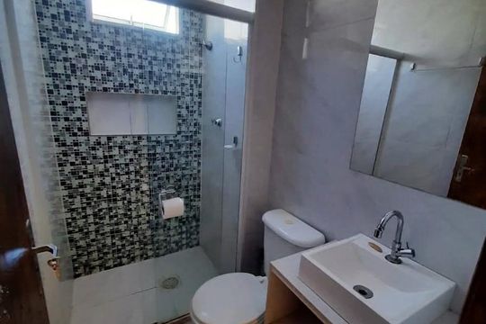 Banheiro de apartamento à venda com 2 quartos, 48m² em Campo Grande, Rio de Janeiro