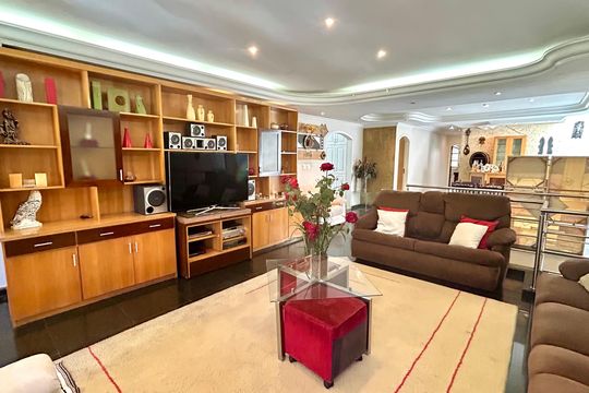 Sala de casa para alugar com 4 quartos, 200m² em Vila das Palmeiras, Guarulhos