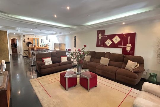 Casa para alugar com 4 quartos, 200m² em Vila das Palmeiras, Guarulhos
