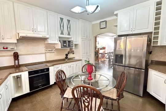 Cozinha de casa para alugar com 4 quartos, 200m² em Vila das Palmeiras, Guarulhos