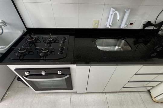Cozinha de apartamento à venda com 2 quartos, 48m² em Cidade São Jorge, Santo André