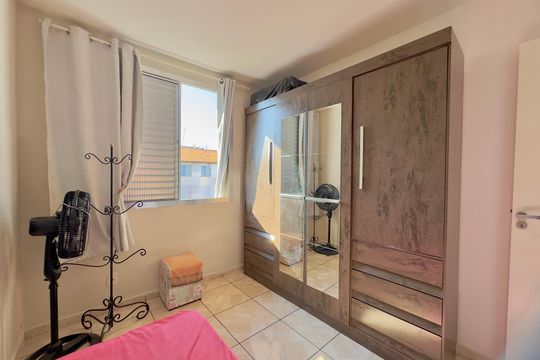 Quarto 1 de apartamento para alugar com 2 quartos, 54m² em Jardim Tranquilidade, Guarulhos