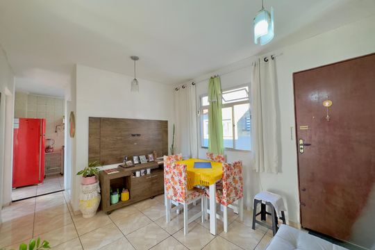 Sala de apartamento para alugar com 2 quartos, 54m² em Jardim Tranquilidade, Guarulhos