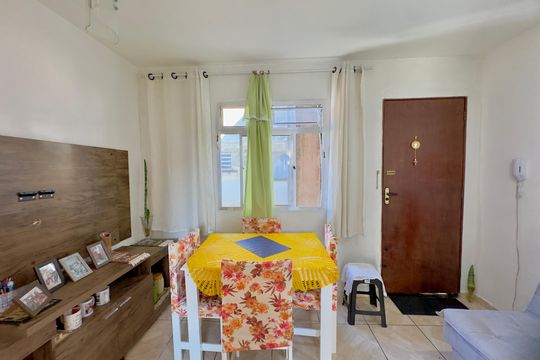 Sala de apartamento para alugar com 2 quartos, 54m² em Jardim Tranquilidade, Guarulhos
