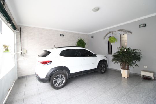 Garagem de casa à venda com 2 quartos, 180m² em Fazenda Aricanduva, São Paulo
