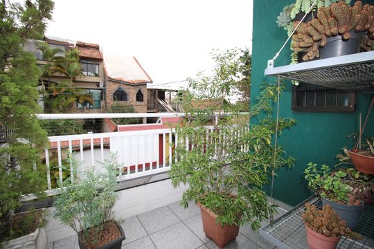 Quintal de casa à venda com 2 quartos, 180m² em Fazenda Aricanduva, São Paulo
