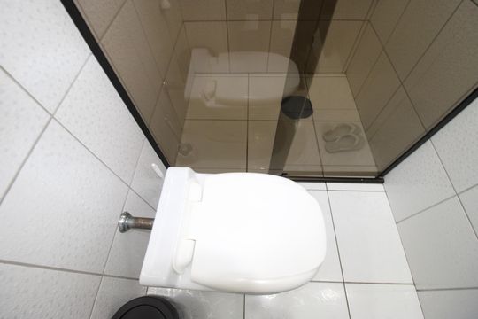 Banheiro 3 de casa à venda com 2 quartos, 180m² em Fazenda Aricanduva, São Paulo