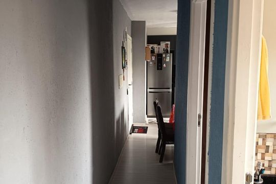 Corredor de apartamento para alugar com 2 quartos, 42m² em Colônia (Zona Leste), São Paulo