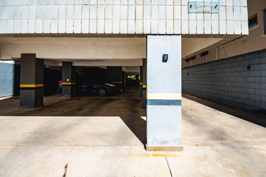 Garagem de apartamento para alugar com 3 quartos, 174m² em Itapoã, Belo Horizonte