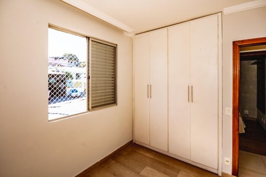 Quarto 2 de apartamento para alugar com 3 quartos, 174m² em Itapoã, Belo Horizonte