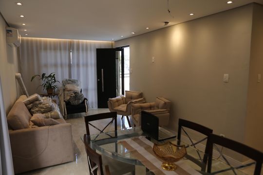 Sala de casa à venda com 3 quartos, 235m² em Santa Cruz Industrial, Contagem