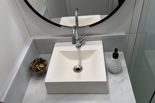 Banheiro de kitnet/studio à venda com 1 quarto, 25m² em Bela Vista, São Paulo