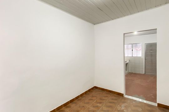 Sala de casa para alugar com 2 quartos, 67m² em Vila Constanca, São Paulo