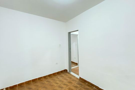 Quarto 1 de casa para alugar com 2 quartos, 67m² em Vila Constanca, São Paulo