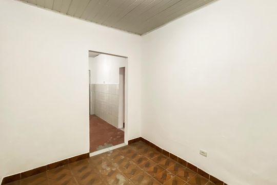 Sala  de casa para alugar com 2 quartos, 67m² em Vila Constanca, São Paulo