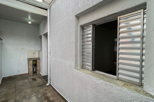 Área de Serviço de casa para alugar com 2 quartos, 67m² em Vila Constanca, São Paulo