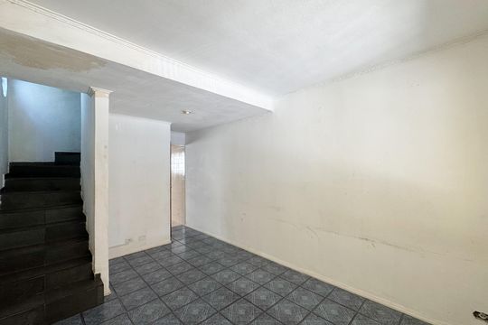 Sala de casa à venda com 2 quartos, 140m² em Conjunto Habitacional Sao Fernando, São Bernardo do Campo