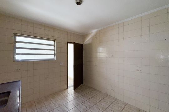 Cozinha  de casa à venda com 2 quartos, 140m² em Conjunto Habitacional Sao Fernando, São Bernardo do Campo