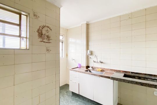 Cozinha de apartamento para alugar com 2 quartos, 69m² em Vila Paranagua, São Paulo