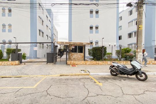 Fachada de apartamento para alugar com 2 quartos, 69m² em Vila Paranagua, São Paulo
