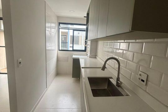Cozinha de apartamento à venda com 2 quartos, 48m² em Recreio dos Bandeirantes, Rio de Janeiro