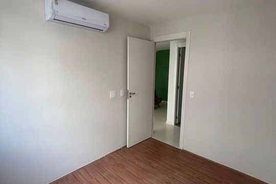 Quarto de apartamento à venda com 2 quartos, 48m² em Recreio dos Bandeirantes, Rio de Janeiro