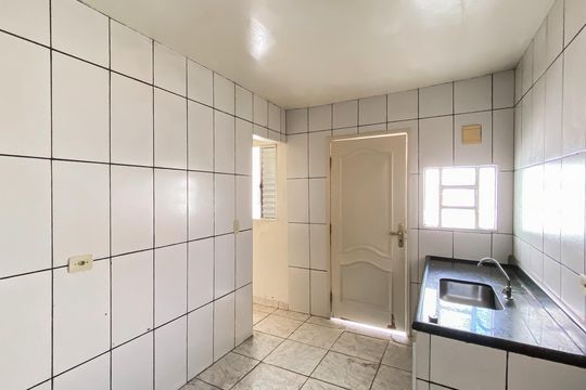 Cozinha  de casa para alugar com 1 quarto, 28m² em Jardim Belem, São Paulo