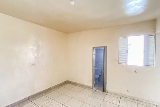 Suite  de casa para alugar com 1 quarto, 28m² em Jardim Belem, São Paulo