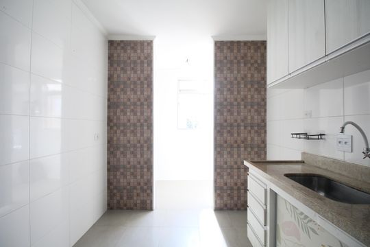 Cozinha de apartamento para alugar com 3 quartos, 76m² em Vila Prel, São Paulo