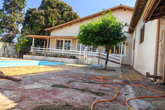 Área externa de casa para alugar com 5 quartos, 350m² em Cidade Universitária, Campinas