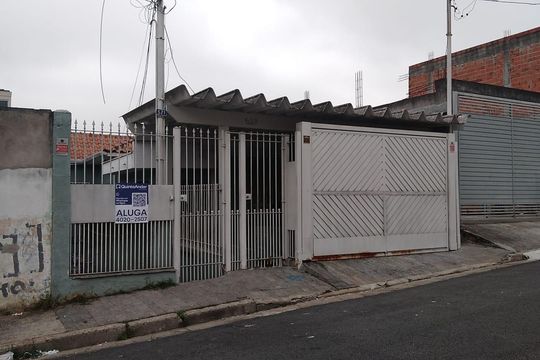 Fachada de casa para alugar com 1 quarto, 55m² em Vila Nova Cachoeirinha, São Paulo