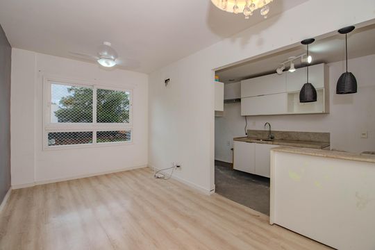 Apartamento para alugar com 2 quartos, 60m² em Navegantes, Porto Alegre